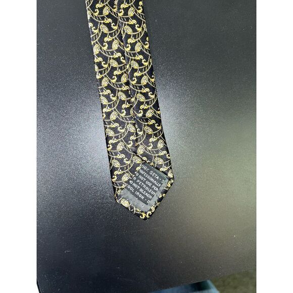 Gianni Versace Tie - Picture 4 of 5